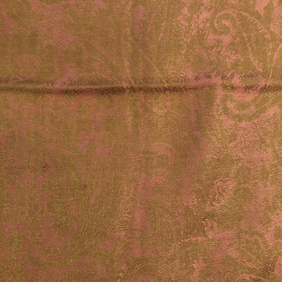 Pink and Gold 🌟 - Picture 2 of 2